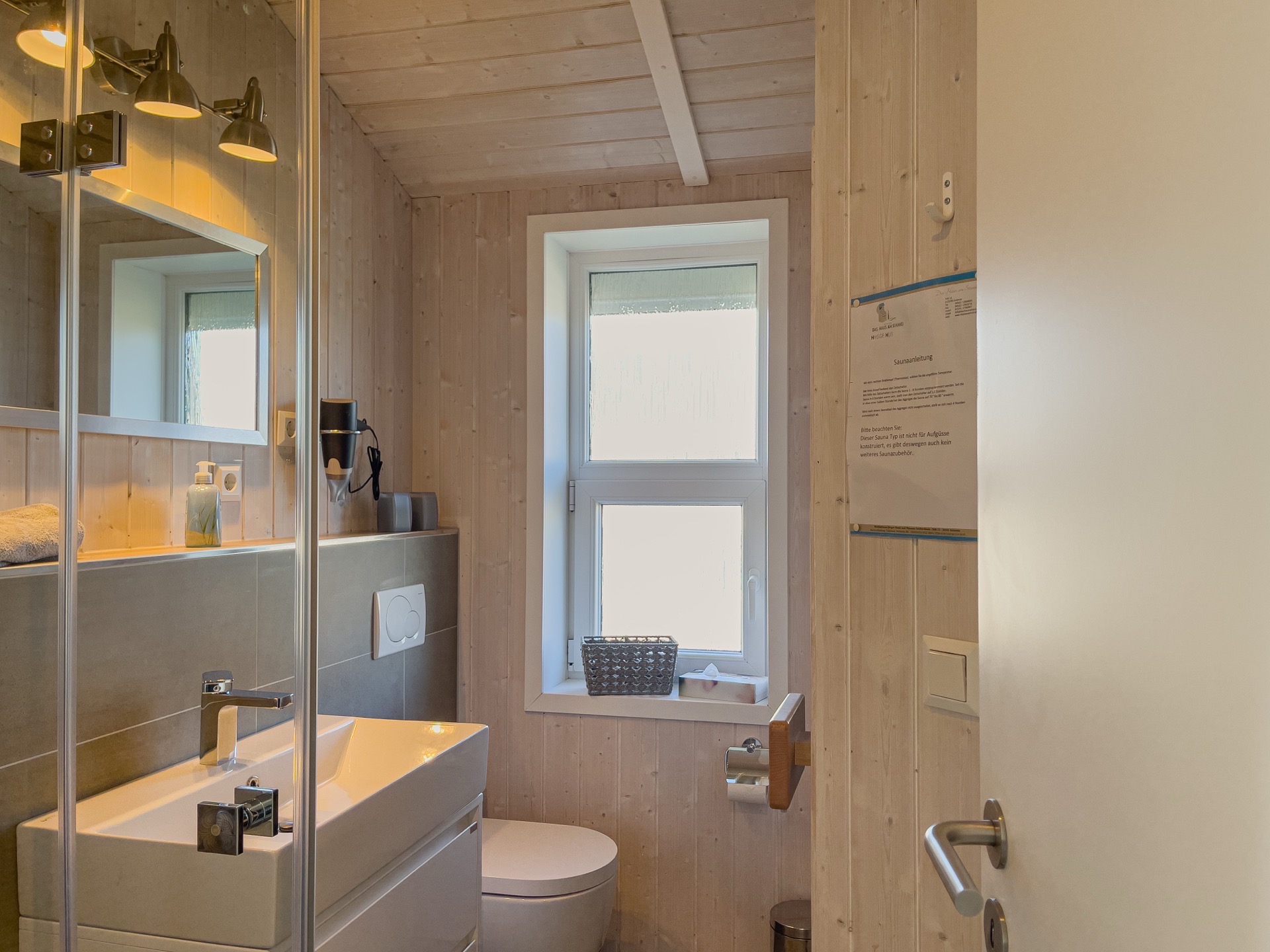 Küche mit moderner Ausstattung