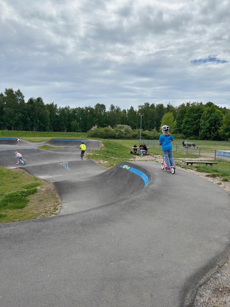 Kinderfreundliche Aktivitäten im Skatepark Grömitz