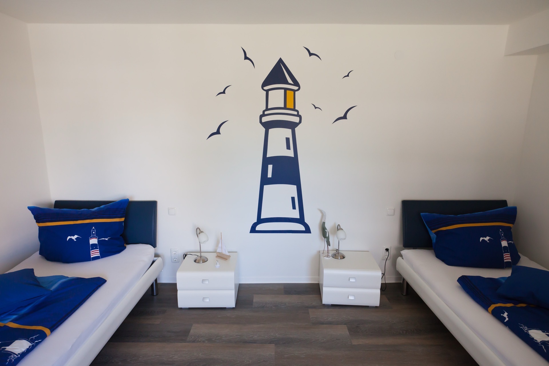 Farbenfrohes Kinderzimmer mit Etagenbett